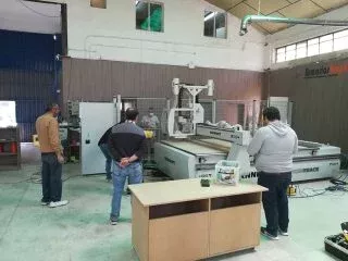 Instalación de CNC para mamparas